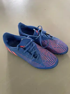 Adidas Predator Sandplatzschuhe Größe 43    