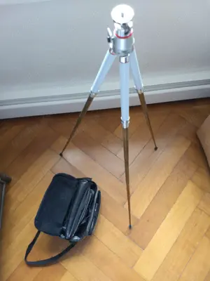 Videokamera Philips VR6830 mit BILORET-Stativ und Zubehör, mit Tragetasche  Bild 2