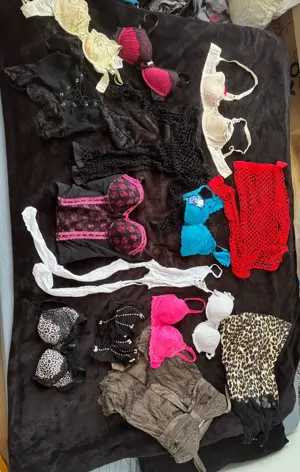 suche bj , biete eines der teile von meiner ex