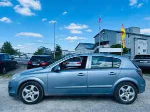 Opel Astra Navi - EURO 4 - AHK - SHZ - 1. HAND - HAGELSCHADEN Bild 4