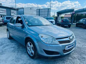 Opel Astra Navi - EURO 4 - AHK - SHZ - 1. HAND - HAGELSCHADEN