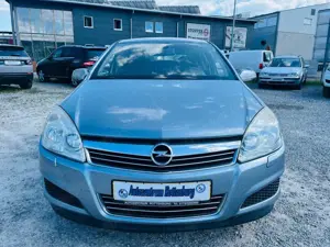 Opel Astra Navi - EURO 4 - AHK - SHZ - 1. HAND - HAGELSCHADEN Bild 2