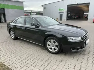 Audi A8 A8 3.0 TDI DPF clean diesel quattro tiptronic Bild 3