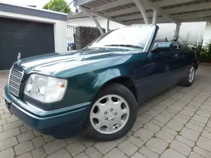 Mercedes-Benz E 200 Cabriolet *HU-AU neu*sehr schöner Zustand*