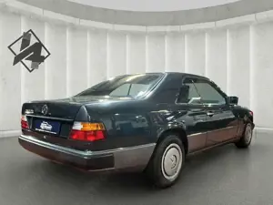 Mercedes-Benz E 230 CE*W124C*1 Hand*128tkm* Guter Zustand* Bild 3