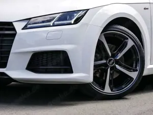 Audi TT 1.8 TFSI S-Line selection LED Navi Bild 5