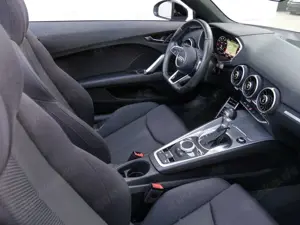 Audi TT 1.8 TFSI S-Line selection LED Navi Bild 3