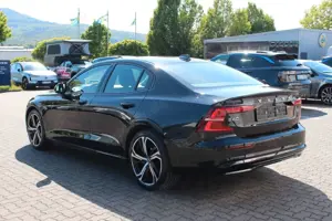 Volvo S60 B5 Benzin Ultimate Dark AWD +harman+ACC+HUD+ Bild 3
