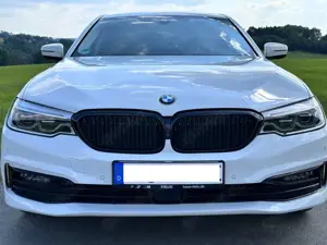 BMW 530 e Plug-In-Hybrid Luxury Line Top Zustand Bild 2
