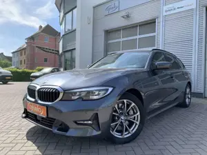 BMW 330 i Touring Sport Line ACC+HIFI+Live Cockpit