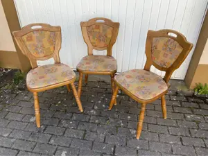 3 Stühle zu verschenken