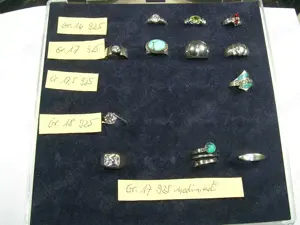 div. Silber-Ringe, mit und ohne Steine, teils neuwertig - je 15,-