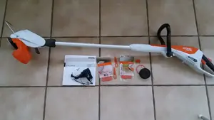 STIHL FSA 45 top Zustand, wenig genutzt Top Zustand m. Mähfaden u. 18 Messern