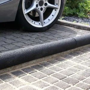 Gummigranulatüberzug Randabdeckdung für Beton Rabatten 60 mm.