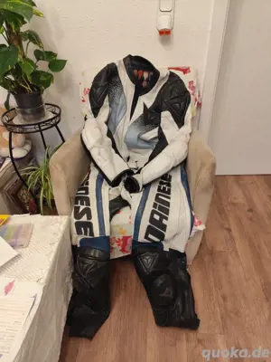Gr. 56, DAINESE Motorrad Leder Kombi mit integrierten Protektoren!