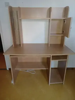 PC-Schreibtisch  "Amadeus"  mit  Aufsatz  und  Drehstuhl Bild 2