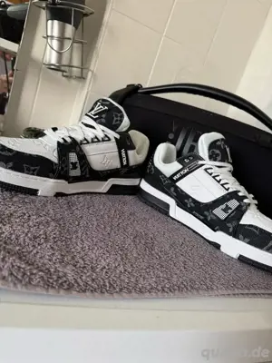Louis Vuitton Trainers Bild 4