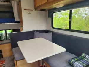 Chevrolet Silverado Rarität -- Pick-UP mit Lance Kabine Bild 5