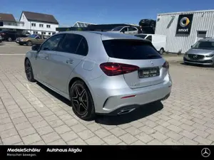 Mercedes-Benz A 200 A 200 AMG Night Distronic Pano HuD 360 KeylessGO Bild 3