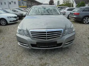 Mercedes-Benz E 350 E350 CGI Aut.BlueEfficiency 4Matic~Sehr Gepflegt Bild 2
