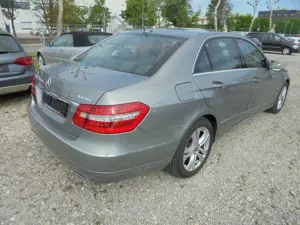Mercedes-Benz E 350 E350 CGI Aut.BlueEfficiency 4Matic~Sehr Gepflegt Bild 5