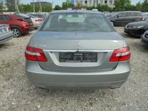 Mercedes-Benz E 350 E350 CGI Aut.BlueEfficiency 4Matic~Sehr Gepflegt Bild 4