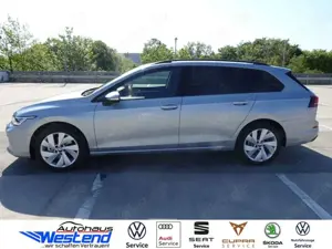 Volkswagen Golf Var. Life 2.0l TDI 110kW DSG Navi LED Klima Navi Bild 3