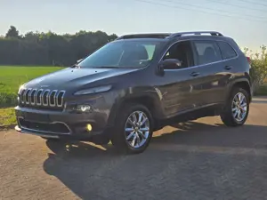 Jeep Cherokee Sport FWD