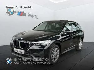 BMW X1 sDrive18i Advantage Navi LED Pano RFK PDC