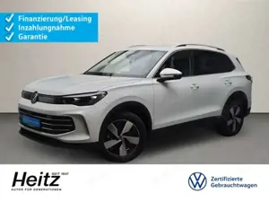 Volkswagen Tiguan TDI 4MOTION DSG Elegance AHK Navi DCC ACC