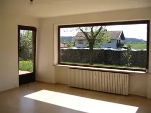 Schöne helle und sonnige 2 Zimmer Wohnung vor den Toren Münchens