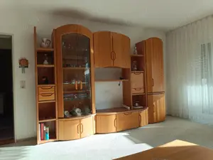 Wohnzimmerschrank 