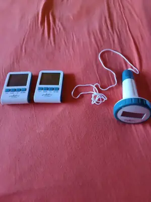 Digitales Funk Pool Thermometer mit 2 Funkempfängern Party Gebrutstag Garten