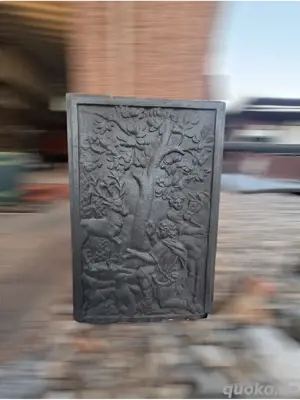 Gusseiserne Kaminplatte *Antik*