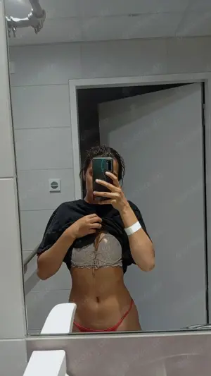 Biete heißen Cam an und Sex Chat gegen Taschengeld 