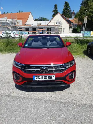 VW T-Roc Cabriolet R-Line 1.5 l TSI OPF 110 kW im neuwertigen Zustand
