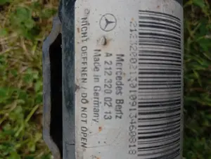 2 x Federbein + Feder komplet li + re original Mercedes-Benz W212 E350  Bild 2