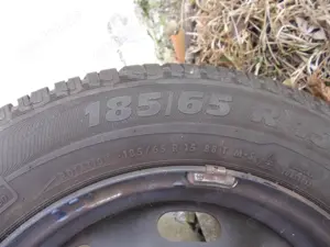 Gebrauchte Winterreifen mit Felgen (Semperit 185 65 R 15 T) Bild 4