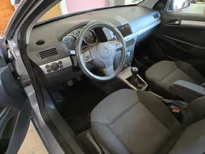 Opel Astra 1,4 Bild 9