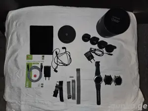 Samsung Fold Z2, dazu 3 mal GearS3, dazu Zubehör.