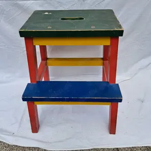 Stufentritt aus Holz