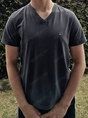 18 jähriger sucht Frau für kostenlose öl-sexmassage .