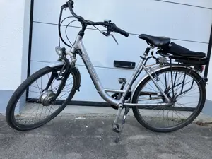 E-Bikes, ältere Modelle, 26er Flyer und 28er mit Rücktrittbremse