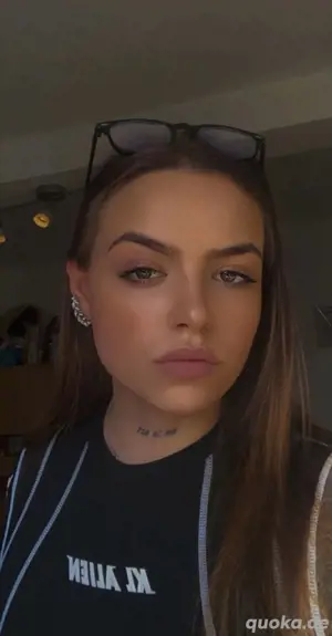 Heißer Chat mit Studentin