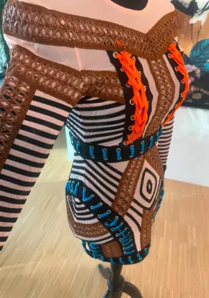 Aschenputtel 2.0 gesucht   nur echter Fuß passt ins Kleid