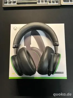 Xbox Series X versiegelt in der Box mit kopförer und kontrollern OVP  Bild 2