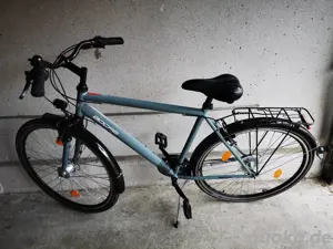 2 Fahrräder Herren- und Damenfahrrad