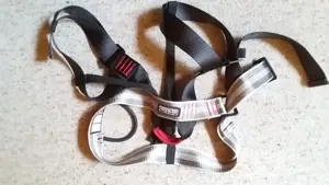 Rettungsgurt Abseilgurt Sicherungsgurt unisex mit 20 m Seil u. zwei 10 mm Karabinern Bild 3