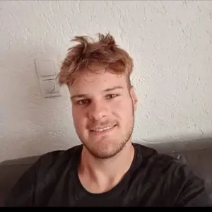 Suche Junge Frau 25-35 für meinen Fuß Fettischmus 