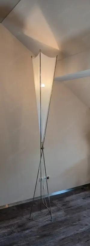Designer Stehlampe im Top-Design 